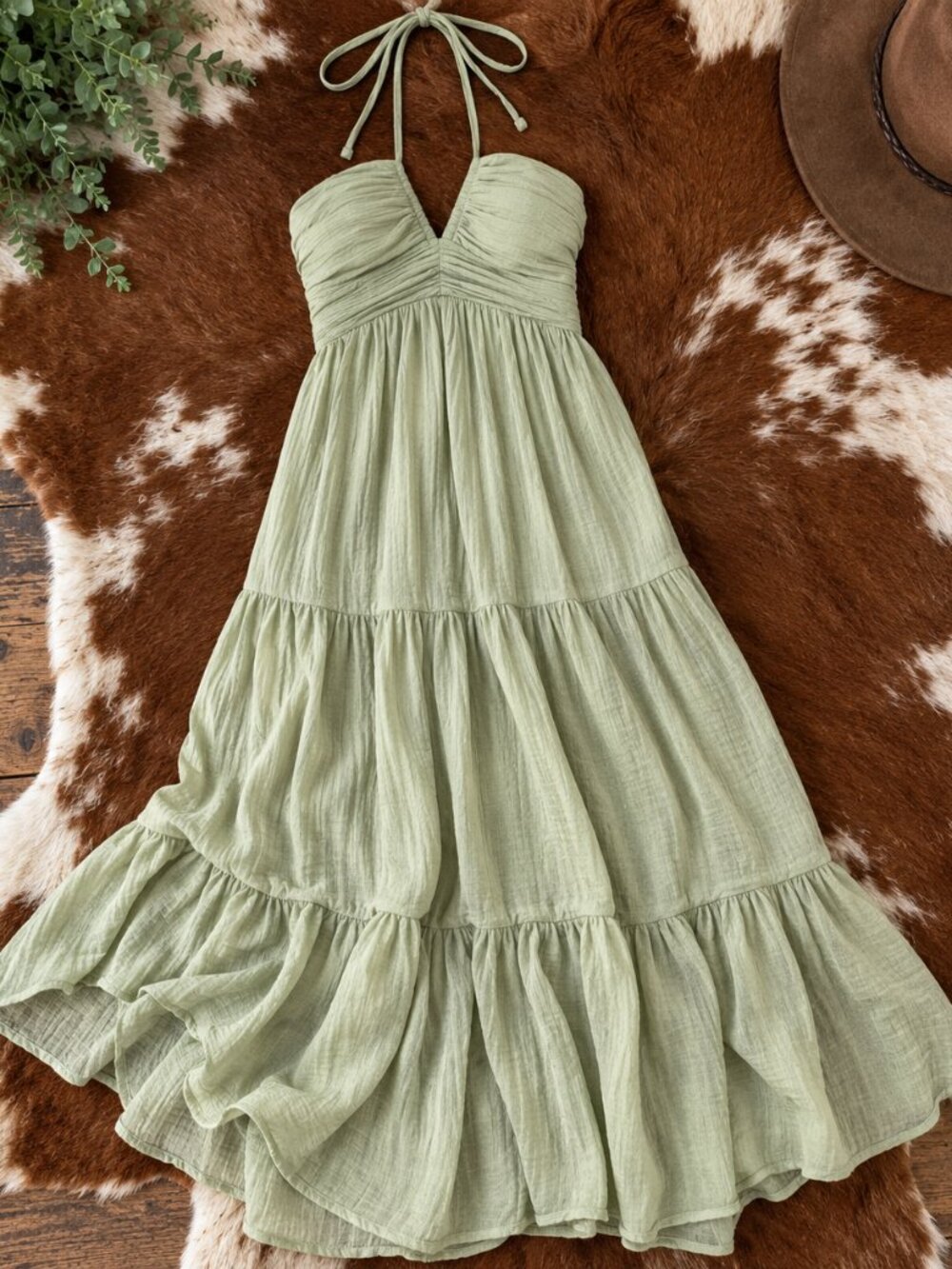 Zola Halter Neck Maxi Dress *NEW WITH TAGS*